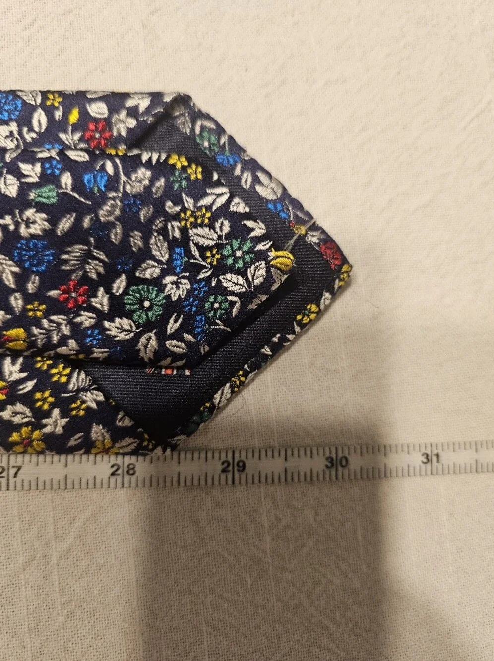 Charles Tyrwhitt 100% Silk Floral Print Tie Necktie Red Blue